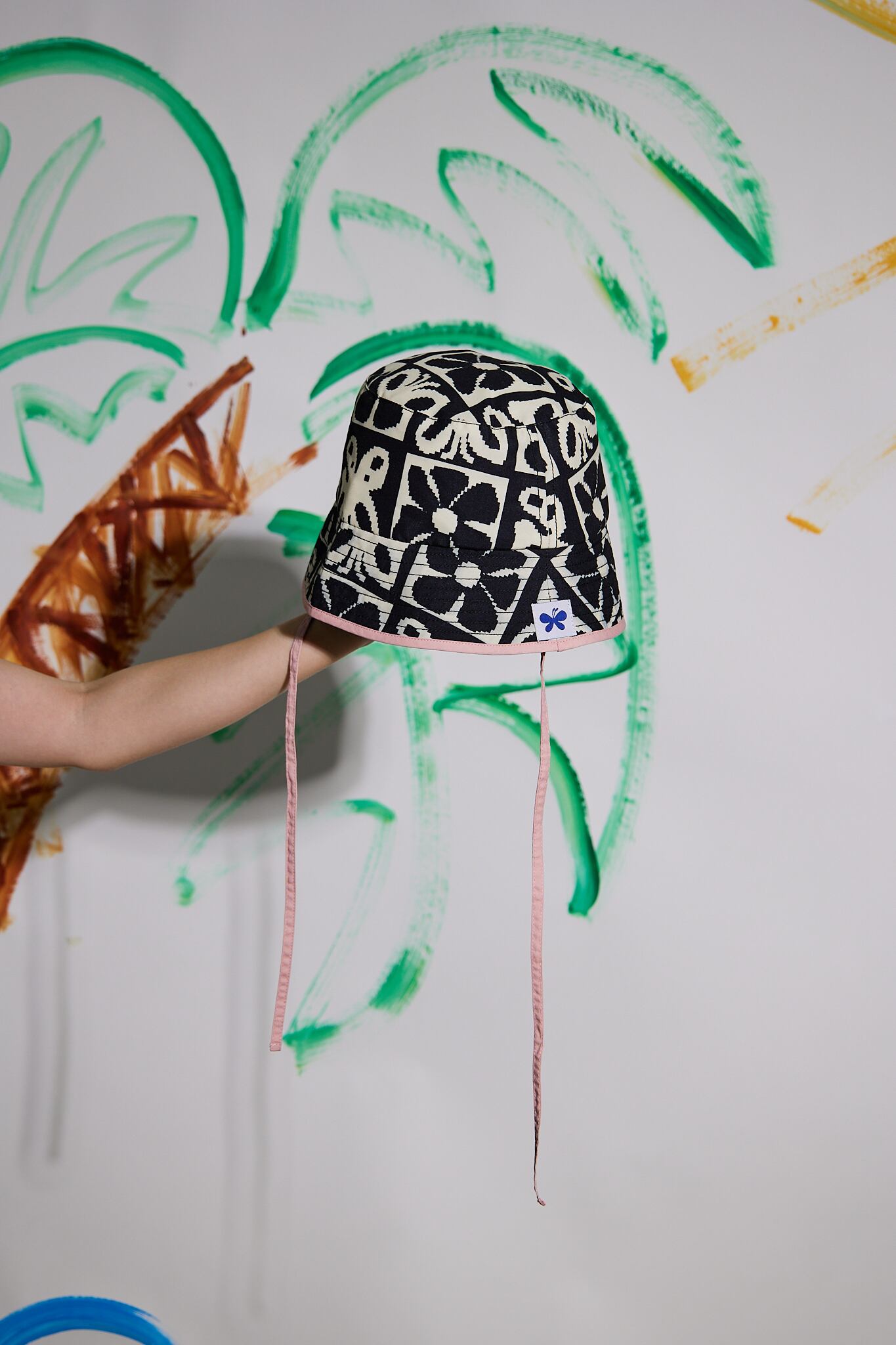 YM-061 Sometimes Bucket Hat