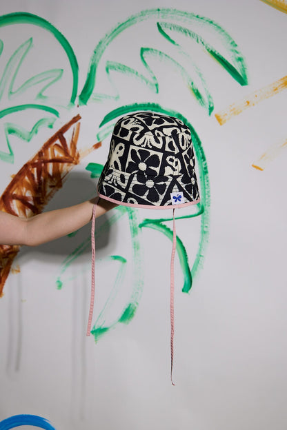 YM-061 Sometimes Bucket Hat